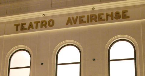 Teatro Aveirense apresenta concertos de Riding Pânico e Iguana Garcia.