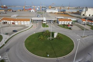 Porto de Encontro na Terra Nova (entrevista a Fátima Teles, Vereadora da Câmara de Ílhavo sobre a Estação Náutica de Ílhavo) Porto de Encontro na Terra Nova (entrevista a Fátima Teles, Vereadora da Câmara de Ílhavo sobre a Estação Náutica de Ílhavo)