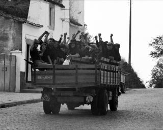 mario marnoto assina exposição de fotografia sobre atividade agricola na revolucao