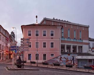 Domingos Tavares apresenta a obra “Fernando Távora em Aveiro”.