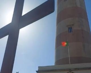 Símbolos das Jornadas Mundiais da Juventude acolhidos no Farol da Barra.