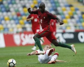 Portugal goleou o País de Gales por 5-1.