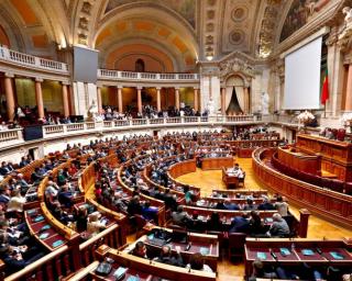 Junta de São Salvador proporcionou visitas à Assembleia da República aos alunos do 4.º ano de Escolas locais.