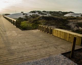 Câmara de Ílhavo encerra passadiços nas Praias da Barra e da Costa Nova e Espaços e Equipamentos Públicos. Paredão também está 'fechado'.