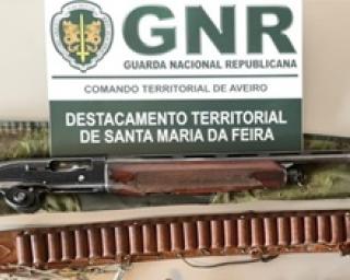 GNR de Santa Maria da Feira: Detido em flagrante por caça ilegal.