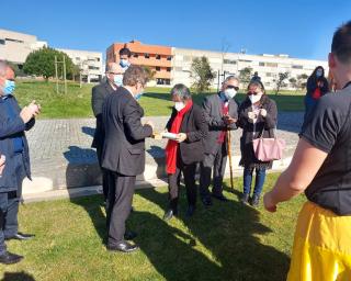 Jubilação da professora Wang Suoying consumada com uma festa na UA.