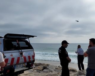 Foi resgatado do mar o corpo sem vida do jovem de 14 anos que tinha sido arrastado pelas ondas na Praia da Vagueira.