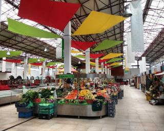 COVID-19 (Aveiro): Mercados municipais com novos horários e entregas ao domicílio.