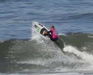 MCNC 2020: Surfistas favoritas à vitória cumprem sem hesitações.