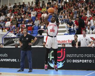 LNB: Ovarense elimina Oliveirense nos Play-Off.