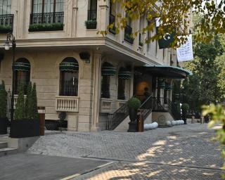 Oli equipa hotel de luxo no paquistão
