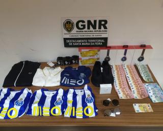 GNR: Quatro ladrões apanhados após assalto.