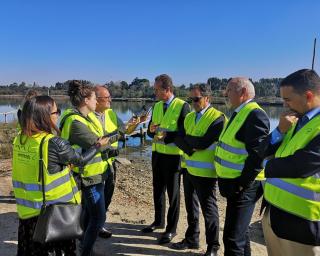 Polis promoveu visita à 'frente de obra' no projecto de desassoreamento na Ria de Aveiro.