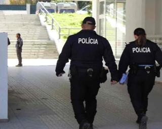 GNR de Santa Maria da Feira: Prisão preventiva por roubos em estabelecimentos.