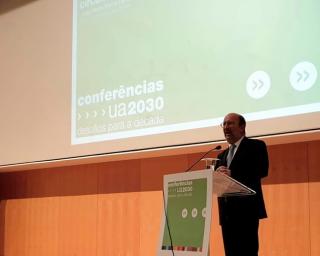 Em 2030 temos a meta de chegar aos 80% de energia de fontes renováveis - Ministro do Ambiente.