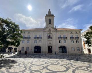 Aveiro: Autarcas visitam obras no parque escolar.