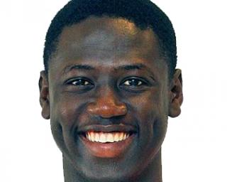 Lamine Banora assinou pelo Illiabum.