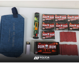 Sete jovens identificados por utilização de artigos pirotécnicos em estabelecimento de ensino.