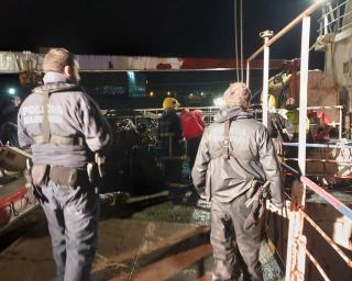 indonésio encontrado sem vida entre embarcações no porto de pesca na Gafanha da Nazaré indonésio encontrado sem vida entre embarcações no porto de pesca na Gafanha da Nazaré