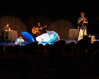 Teatro e educação ambiental unem crianças na celebração do Dia Mundial da Água