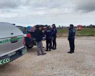corpo em decomposicao encontrado junto ao canal do boco