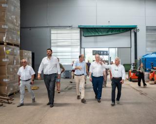 Ministro da Agricultura afirma compromisso estratégico para reforço da fileira do kiwi.