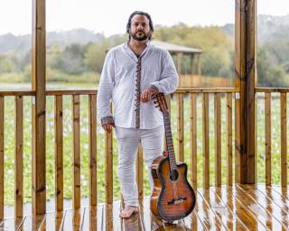 Marcus Marçal em concerto na Comur.