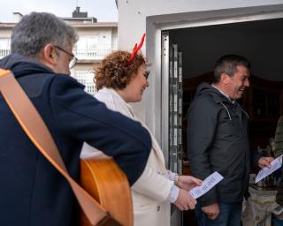 por um natal mais proximo leva mensagem de conforto a populacao ilhavense