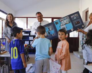 Câmara de Aveiro entregou materiais das AAAF nas Escolas.
