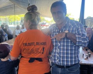 ad celebra vitória com almoço na Feira dos 13