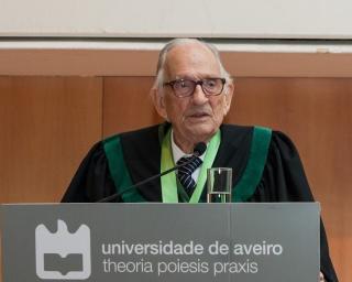 Saibamos honrar a memória de Adriano Moreira” - Paulo Jorge Ferreira (UA).