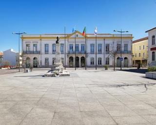 Anadia promove feira de artesanato e velharias.