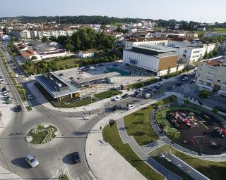 Anadia: Autarquia entrega computadores e tablets aos alunos.
