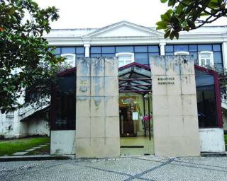 Licínio Ferreira Amador apresenta, em Aveiro, a obra “Tempos de pesca em tempos de guerra”.