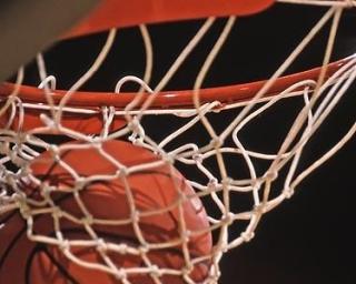 Basquetebol: Illiabum derrotado pelo Benfica (64-71).