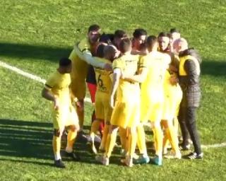 Futebol: Beira-Mar vence Oliveira do Bairro (3-0) e amplia vantagem. Vista Alegre vence Fermentelos (2-1).