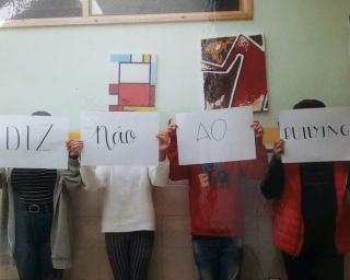IDL com atividades de sensibilização de combate ao bullying.