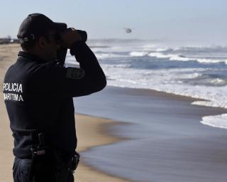 Praia da Barra: Susto em passeio de moto de água. (NA)