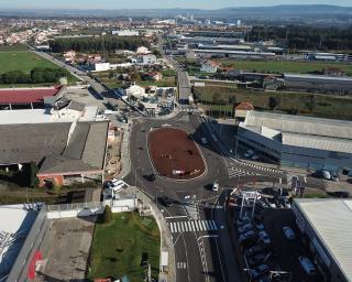 Avenida Europa reabre em pleno no centro de Cacia.