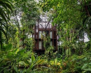 Oli equipa projeto arquitetónico na indonesia