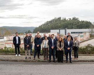 deputados do PS em visita a Castelo de Paiva