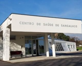 Ministra inaugura obras no centro de saude de sangalhos