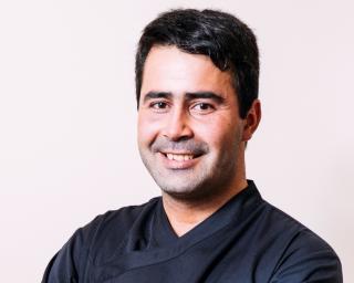 Novo projeto de restauração, em Aveiro, convida figuras públicas para a confeção de jantares solidários.