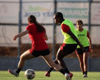 clube de albergaria defronta maritimo no play off de subida à liga feminina