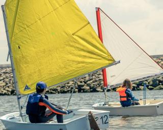 A Academia de Vela do Sporting Clube de Aveiro lança a iniciativa Dia(s) da Criança ... A Velejar.