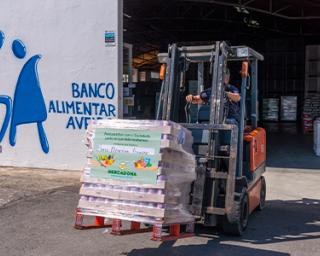 AdRA formaliza a entrega de apoio ao Banco Alimentar Contra a Fome.