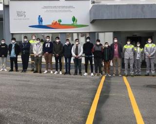 Escolas Profissionais retomam estágios em ambiente industrial.