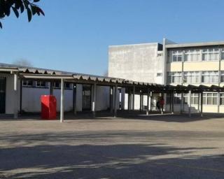 Alunos da Secundária de Ílhavo em protestos por mais obras e menos exames.