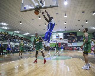 Basquetebol: Porto faz o pleno com vitórias sobre Ovarense e Esgueira.