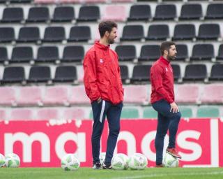 Futebol: Tiago Pereira já não é treinador do Águeda.